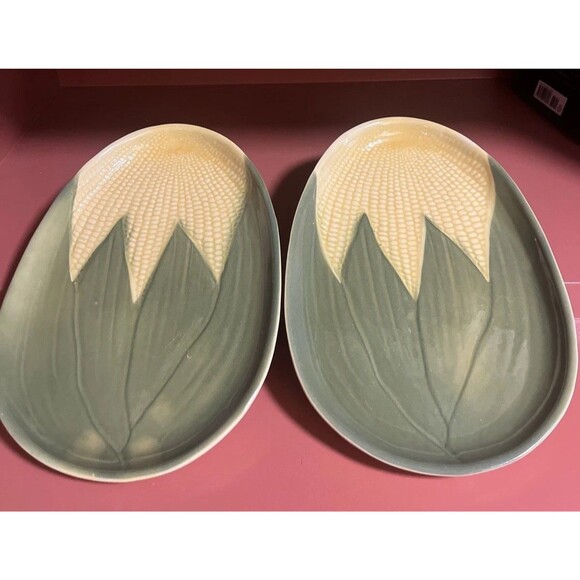 2 Vintage Shawnee Pottery Corn King #96 Platters Plates Thanksgiving - Picture 1 of 7